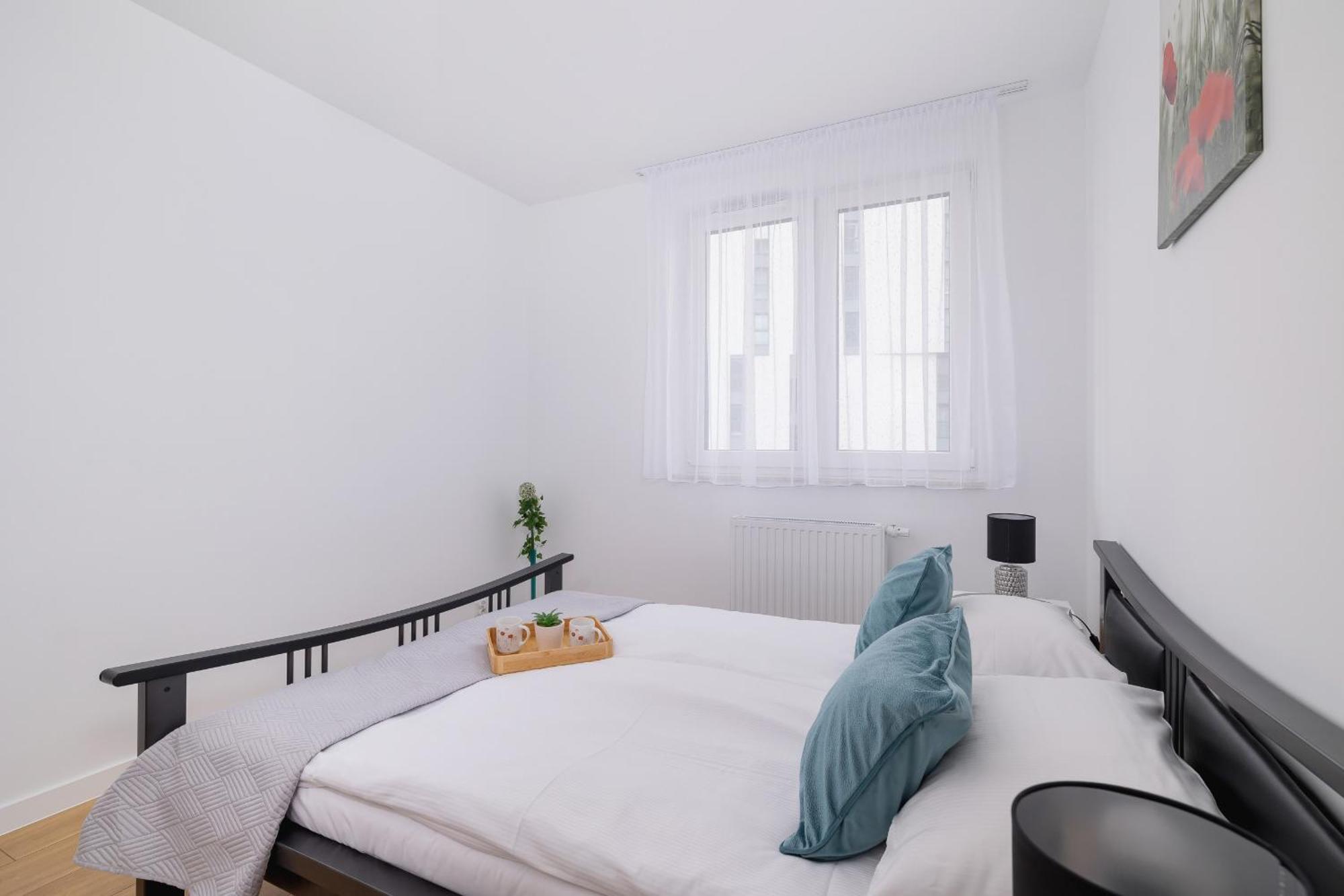 Modern Apartment With Parking Near Tauron Arena By Rent Like Home Cracovia Exterior foto