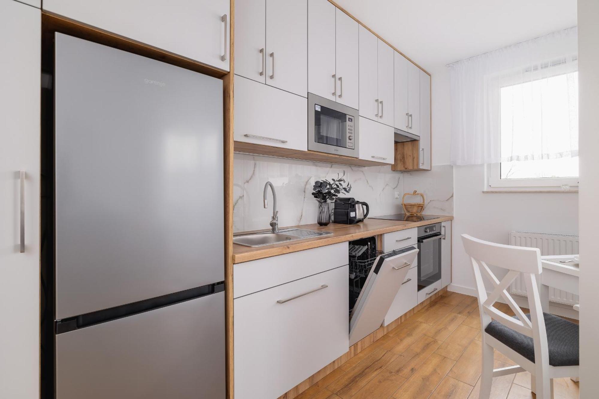 Modern Apartment With Parking Near Tauron Arena By Rent Like Home Cracovia Exterior foto